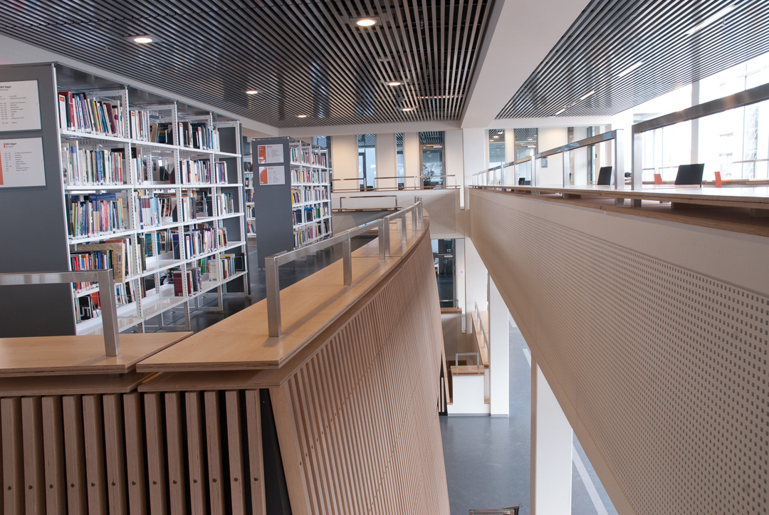 Stil krav til materialernes betydning for indeklimaet - lys, lyd og luft